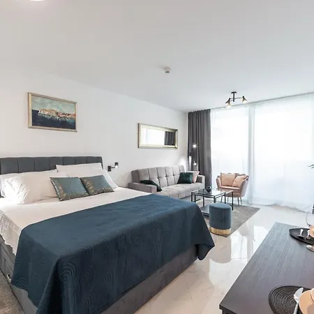 New Modern Andrea Apartament *