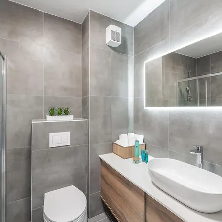 New Modern Andrea Apartman *